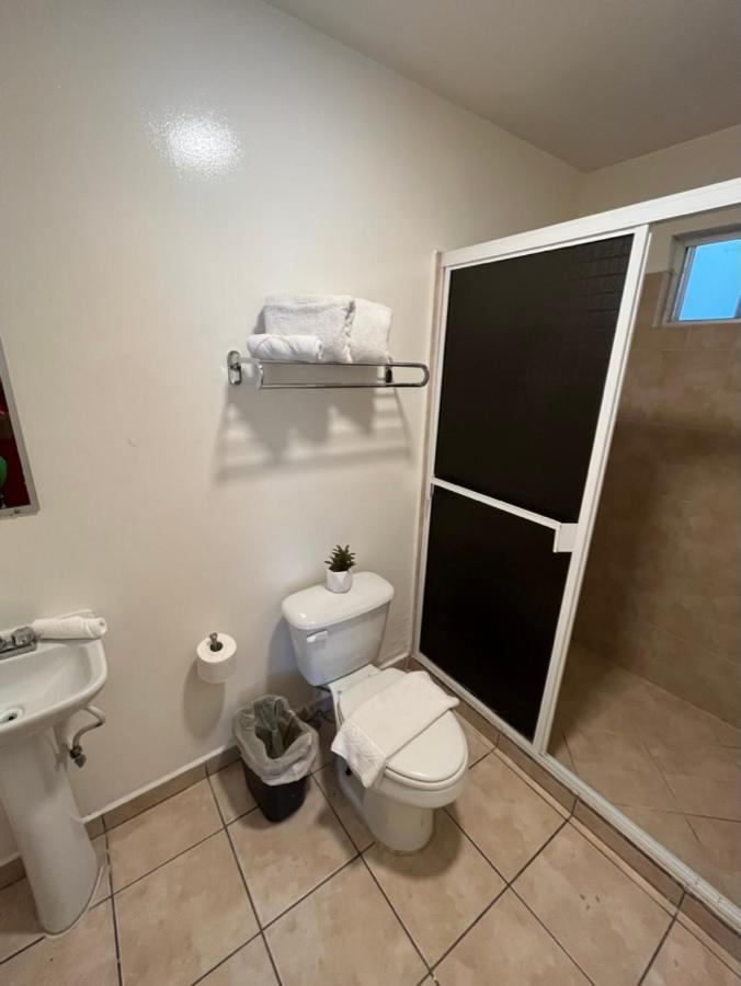 Del Bosque Tj Inn Tijuana Kültér fotó