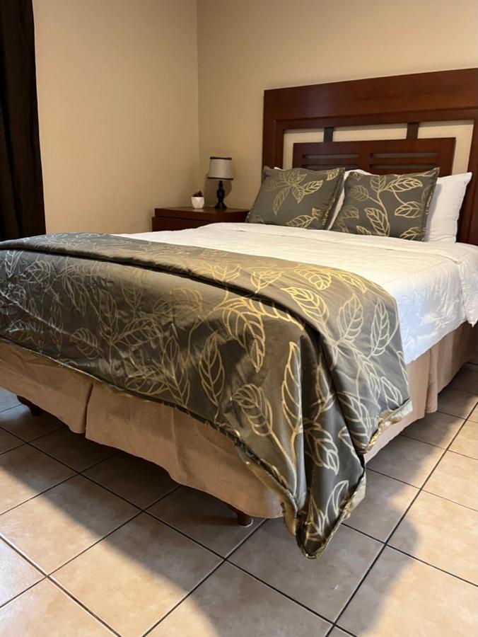 Del Bosque Tj Inn Tijuana Kültér fotó