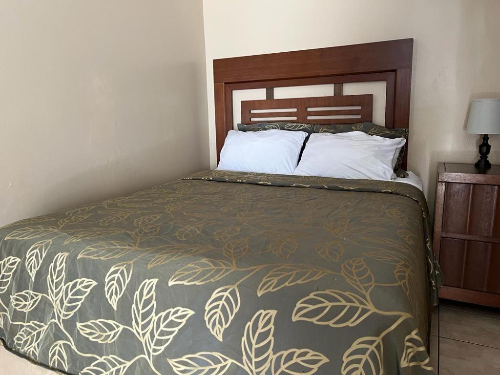Del Bosque Tj Inn Tijuana Kültér fotó