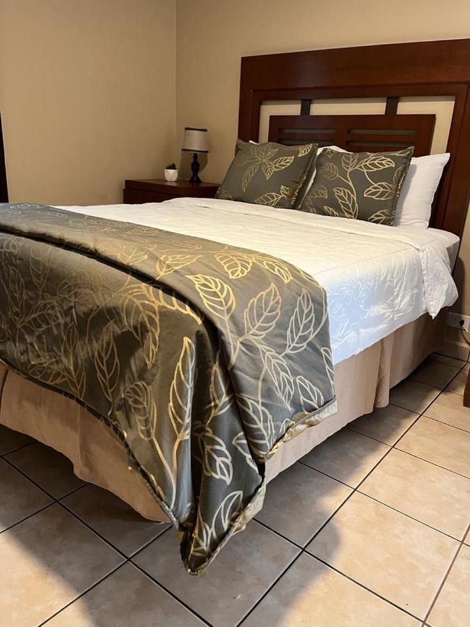 Del Bosque Tj Inn Tijuana Kültér fotó